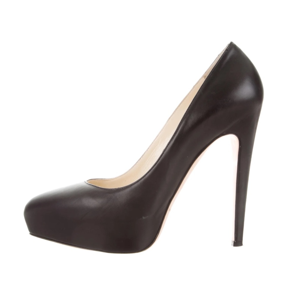 Brian Atwood platform pumps